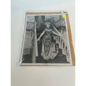 Signed Autographed Photo of Betty Grable w Original Envelope JL